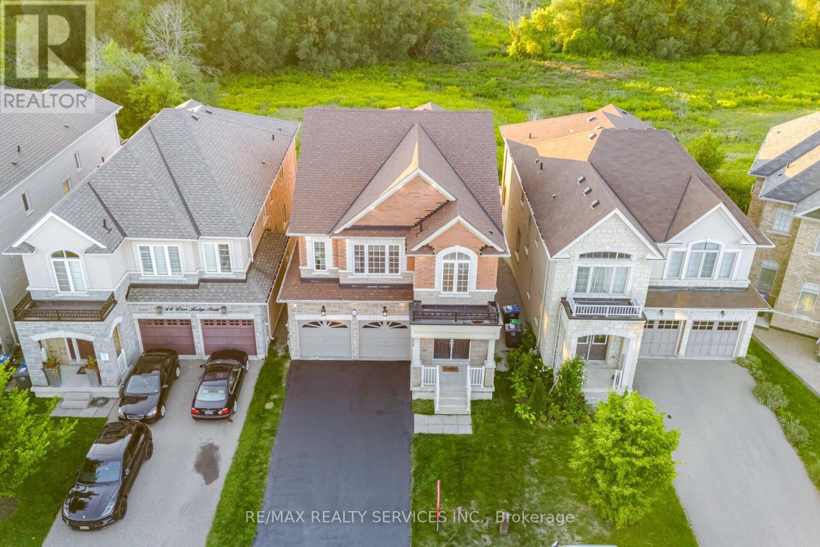 42 Deer Ridge Trail, Caledon, Ontario  L7C 3Z6 - Photo 5 - W12465271