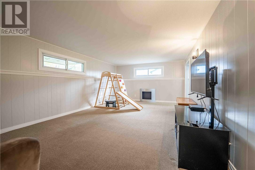 460 Burns Crossover Road, Webbwood, Ontario  P0P 2G0 - Photo 22 - 2125339