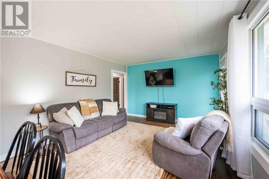 460 Burns Crossover Road, Webbwood, Ontario  P0P 2G0 - Photo 6 - 2125339