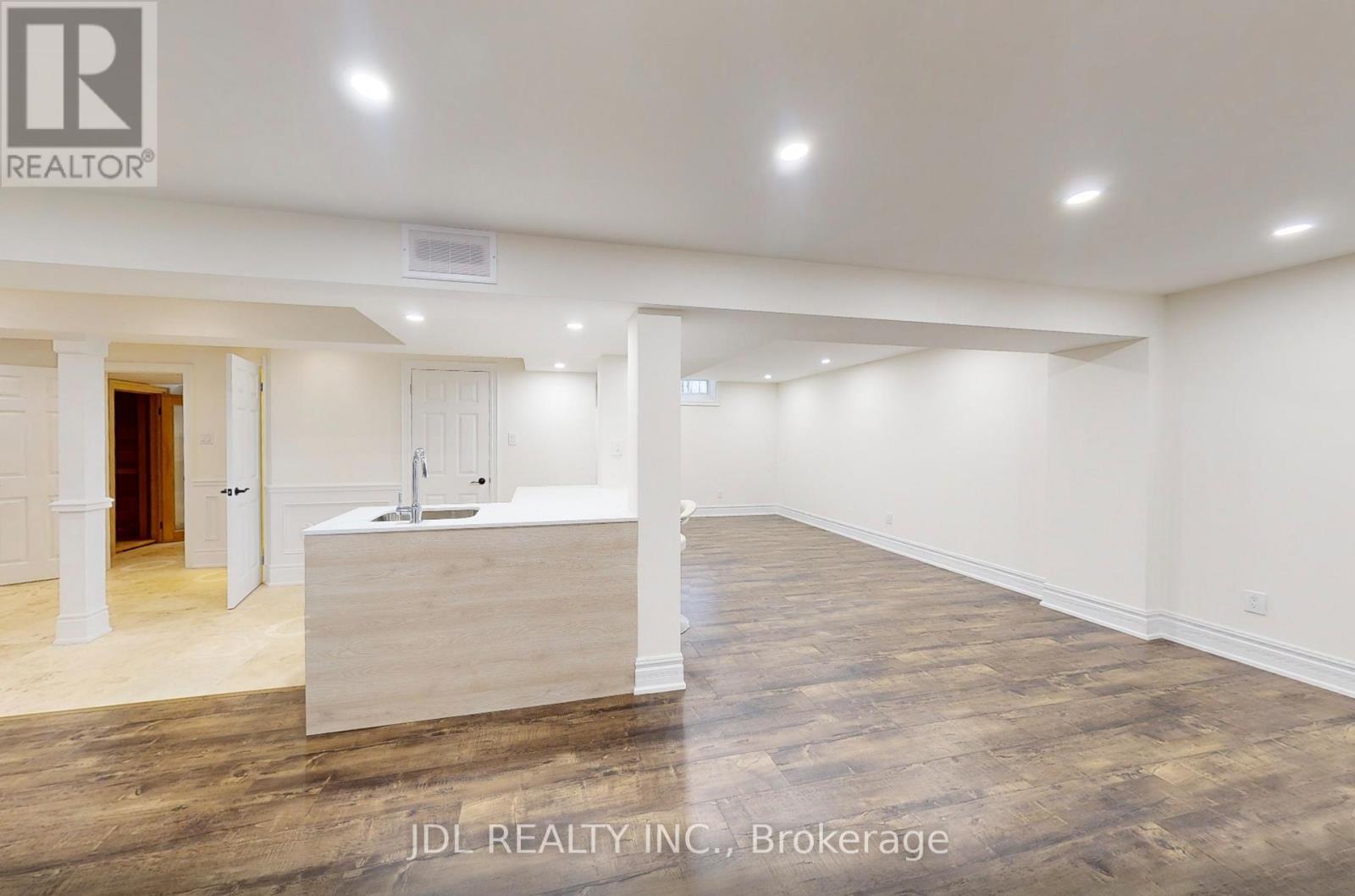 26 Santa Amato Crescent, Vaughan (Patterson), Ontario  L4J 0C4 - Photo 46 - N12466656