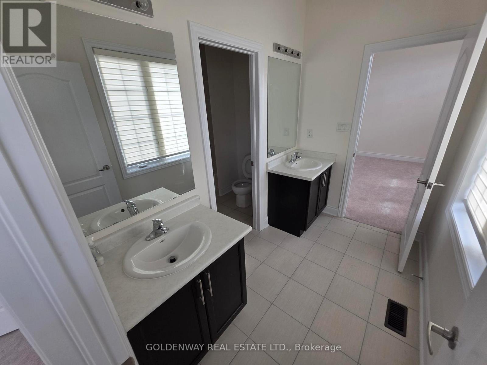 1140 Harden Trail, Newmarket, Ontario  L3X 0G8 - Photo 10 - N12475891