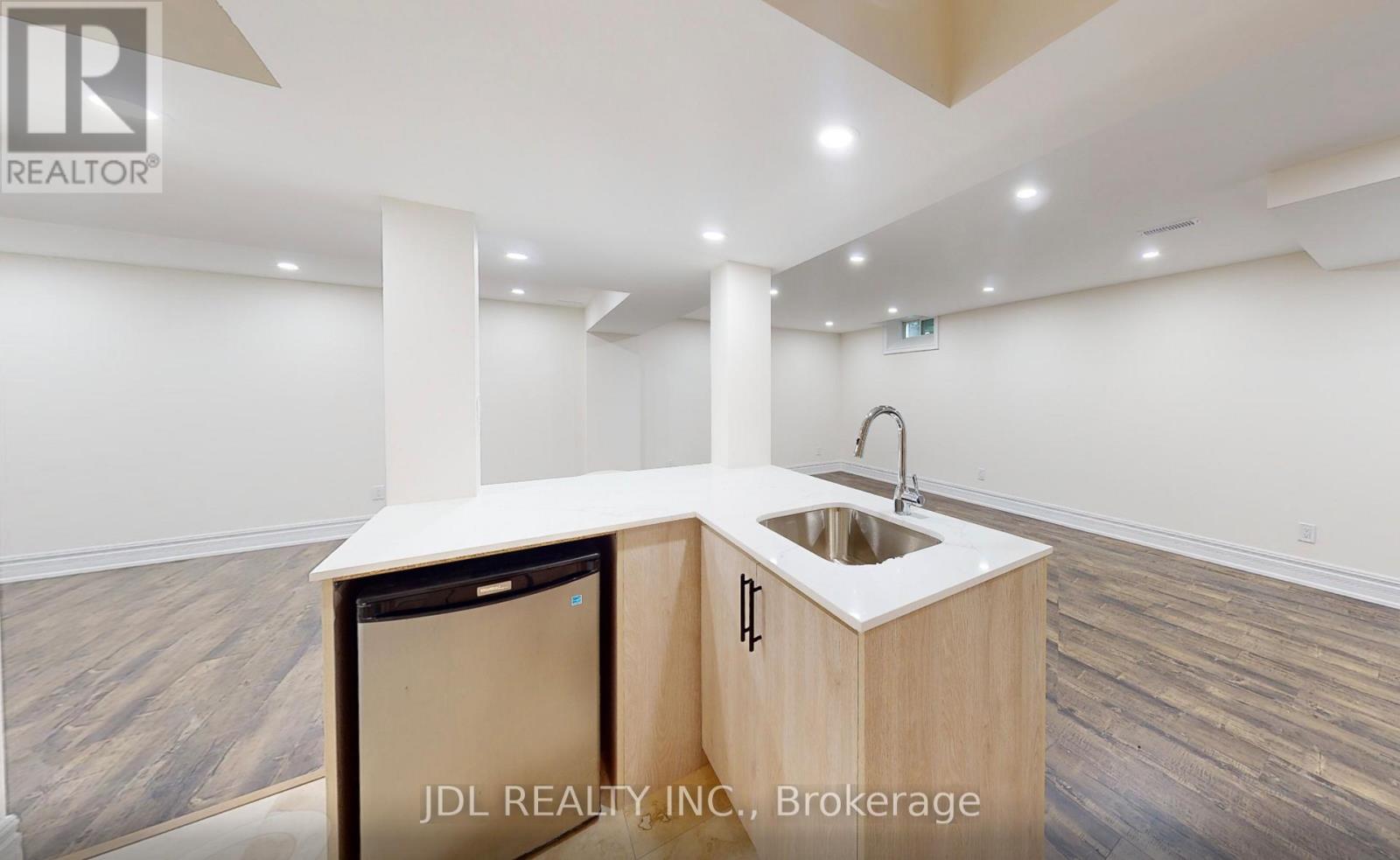 26 Santa Amato Crescent, Vaughan (Patterson), Ontario  L4J 0C4 - Photo 47 - N12466656