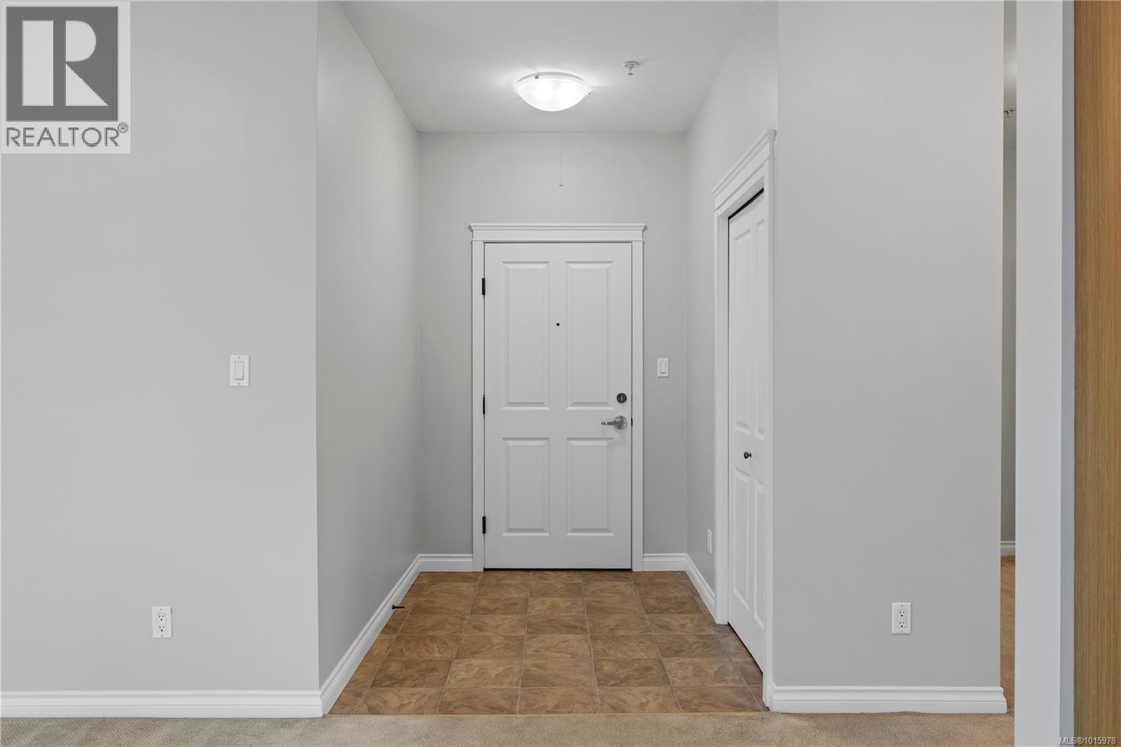 206 2115 Meredith Rd, Nanaimo, British Columbia  V9S 2N2 - Photo 3 - 1015978