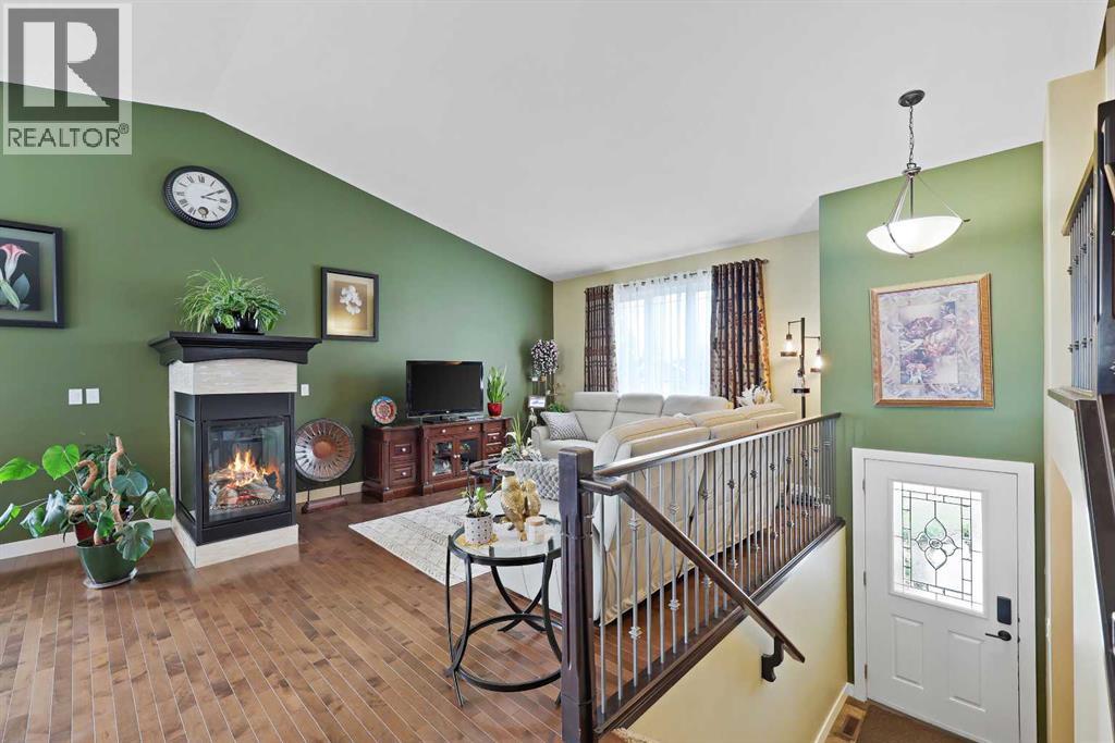 651 West Highland Crescent, Carstairs, Alberta  T0M 0N0 - Photo 6 - A2261591