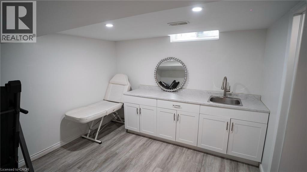 433b Lee Avenue, Waterloo, Ontario  N2K 2G4 - Photo 27 - 40780087