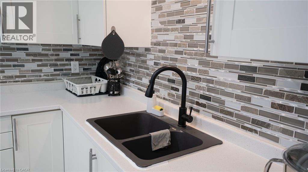 433b Lee Avenue, Waterloo, Ontario  N2K 2G4 - Photo 13 - 40780087