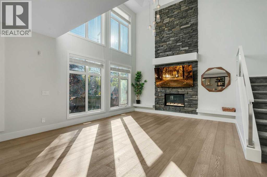 86 West Point Mews Sw, Calgary, Alberta  T3H 0X5 - Photo 5 - A2262618