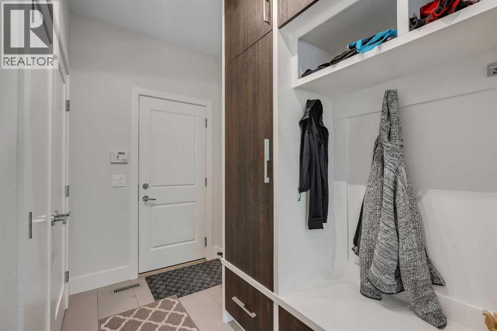 86 West Point Mews Sw, Calgary, Alberta  T3H 0X5 - Photo 18 - A2262618