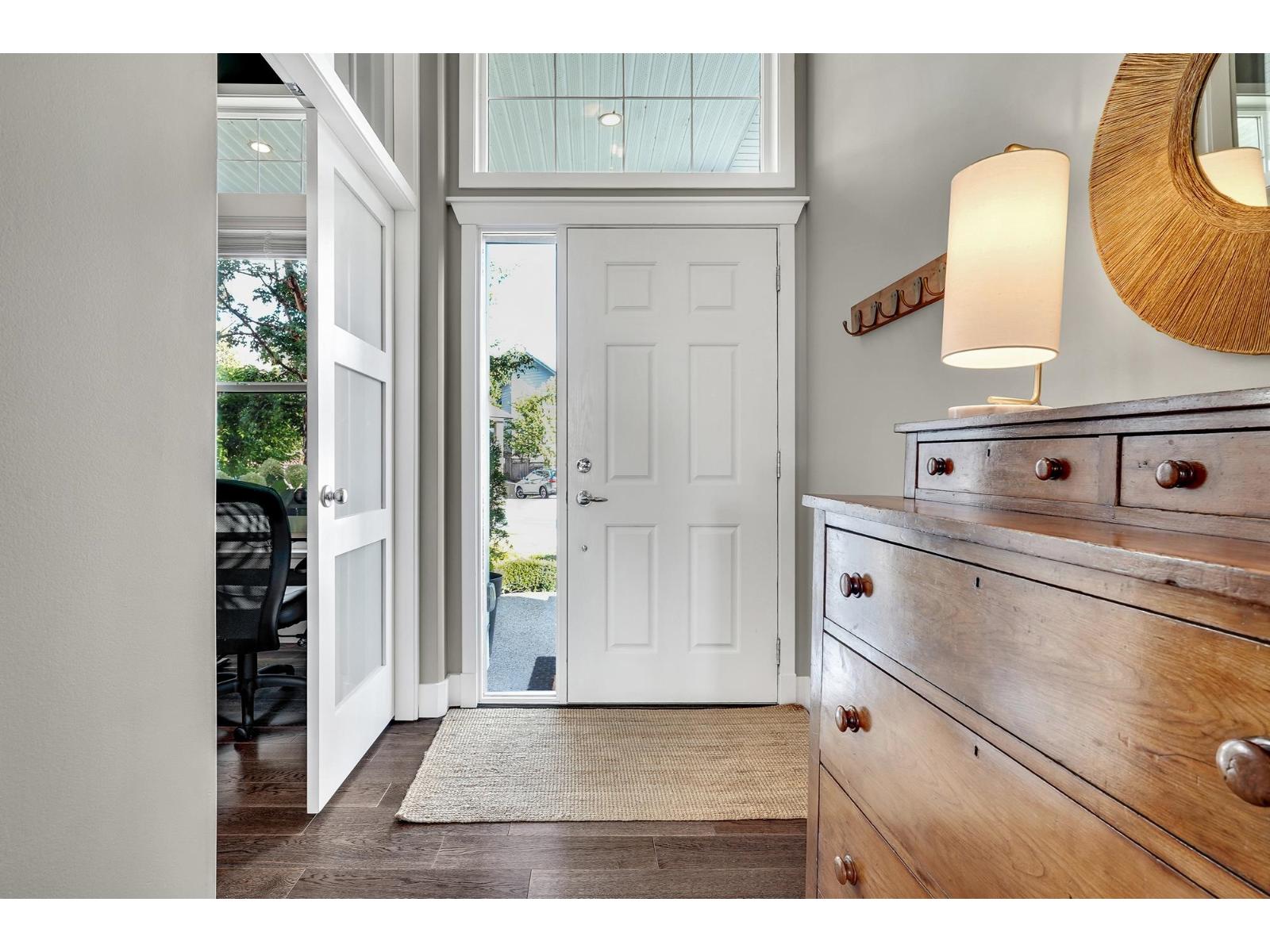 16980 77a Avenue, Surrey, British Columbia  V4N 6L2 - Photo 2 - R3060916