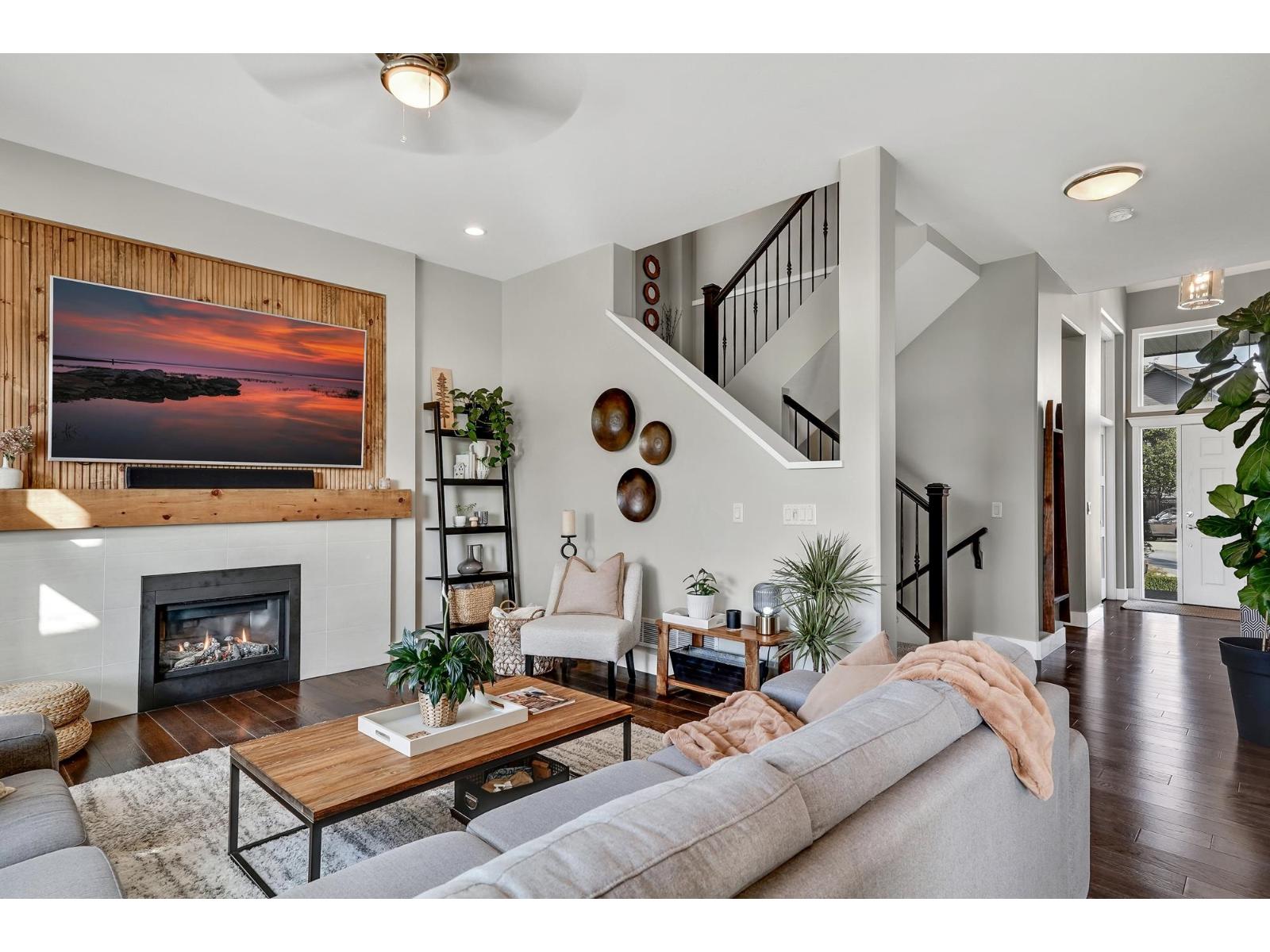 16980 77a Avenue, Surrey, British Columbia  V4N 6L2 - Photo 4 - R3060916