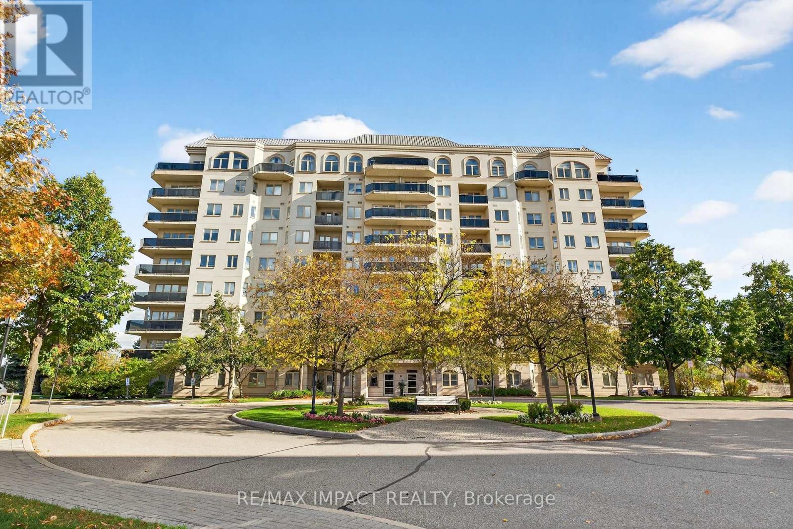 204 - 10 Dayspring Circle, Brampton (Goreway Drive Corridor), Ontario  L6P 1B9 - Photo 2 - W12475701