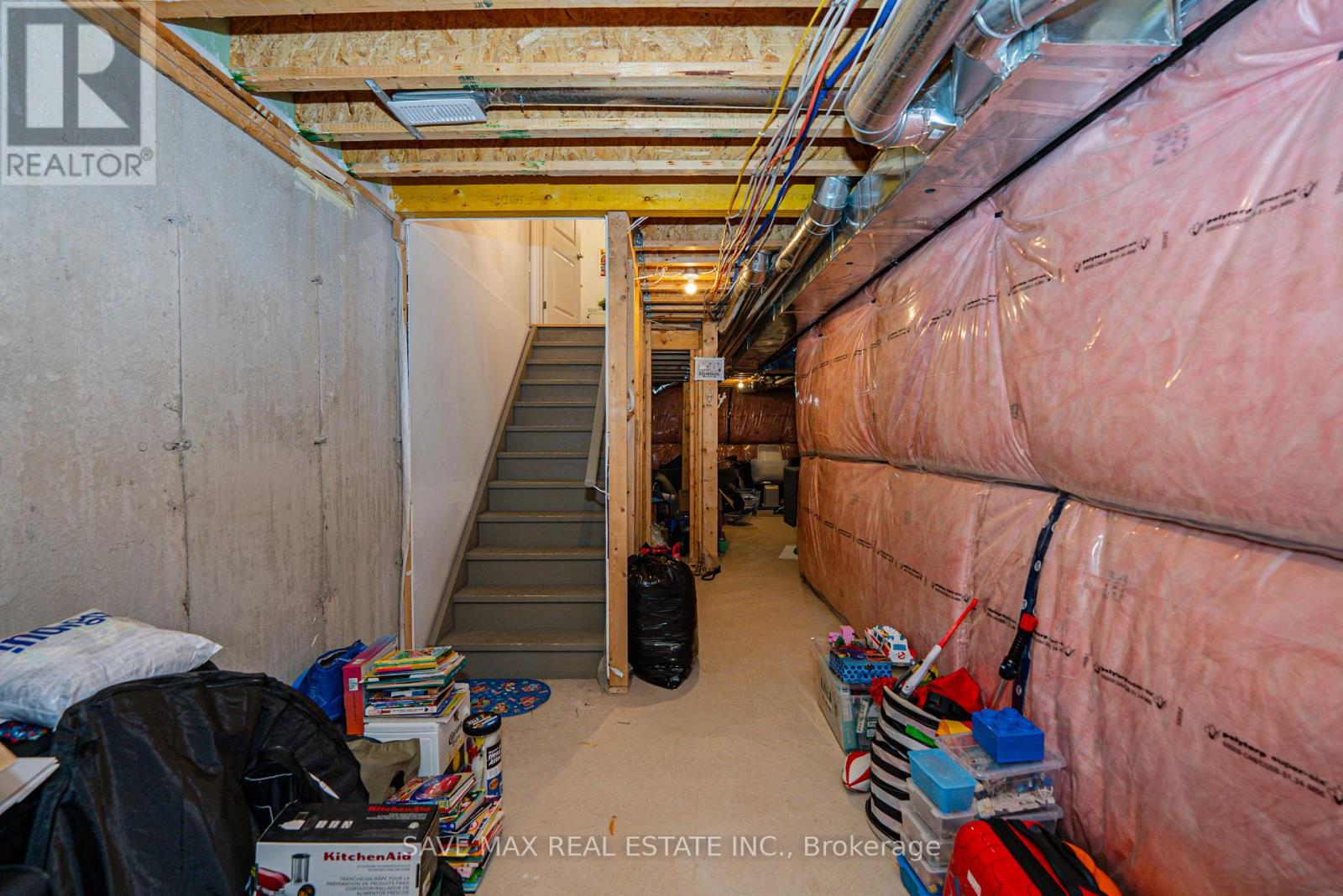 136 Sapphire Way, Thorold (Rolling Meadows), Ontario  L2V 0B8 - Photo 26 - X12475545