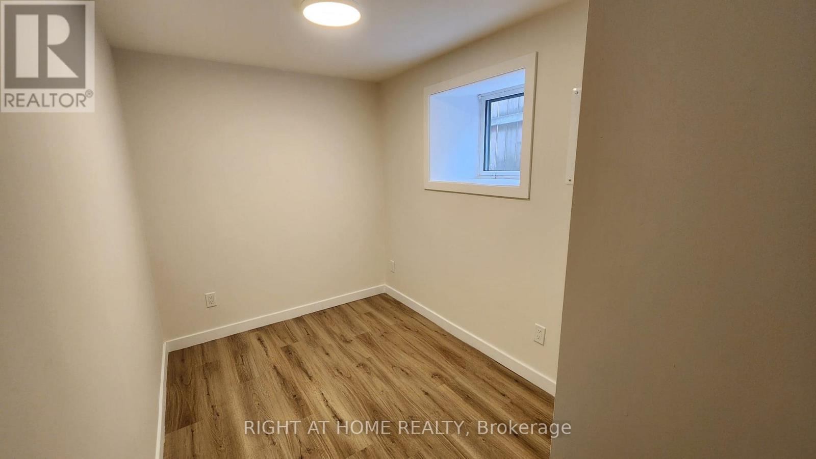4 - 30 Stirton Street, Hamilton, Ontario  L8L 6E8 - Photo 14 - X12475555