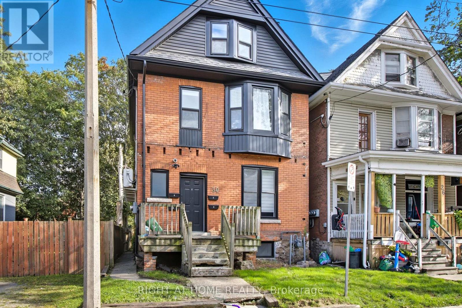 4 - 30 Stirton Street, Hamilton, Ontario  L8L 6E8 - Photo 4 - X12475555