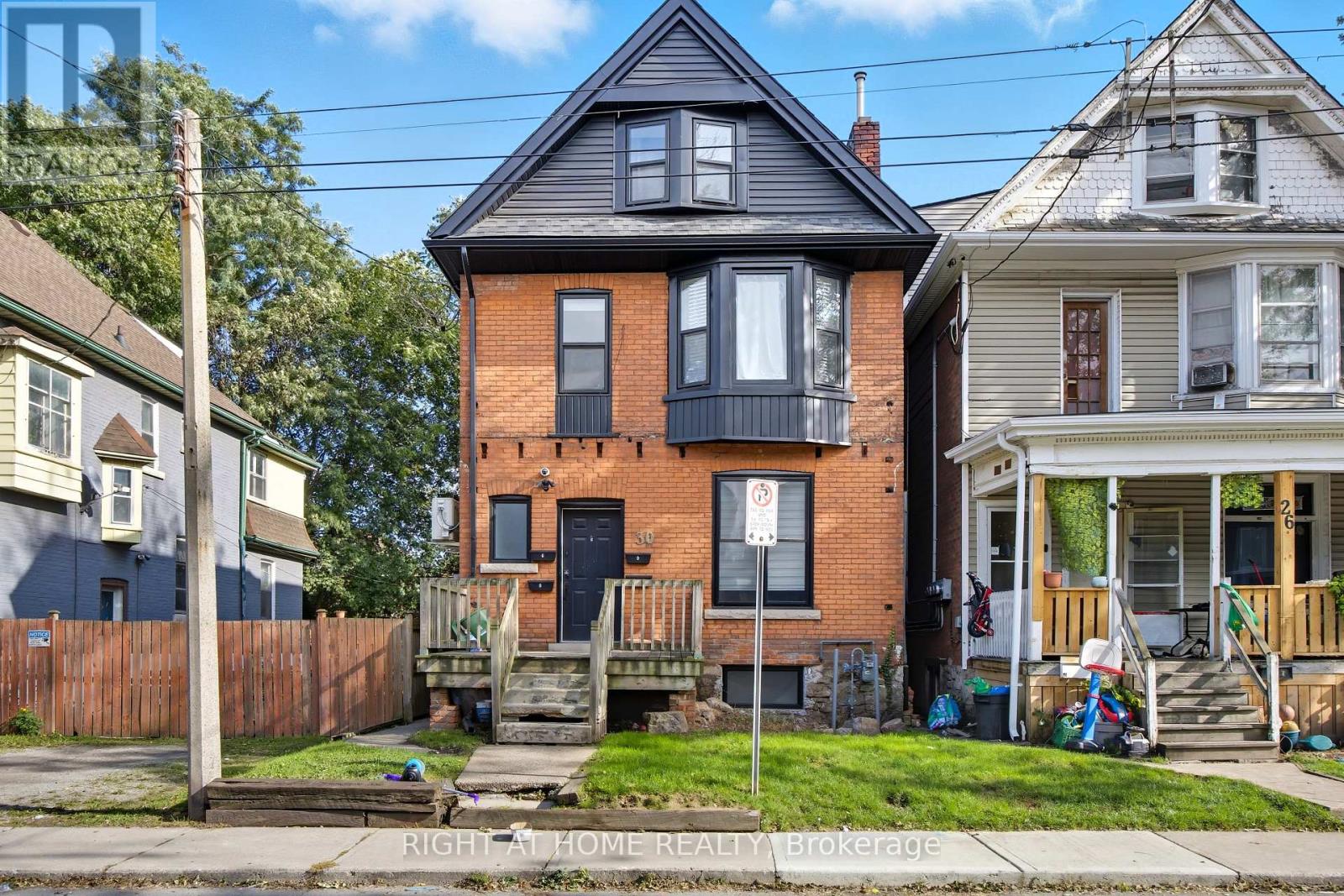 4 - 30 Stirton Street, Hamilton, Ontario  L8L 6E8 - Photo 5 - X12475555