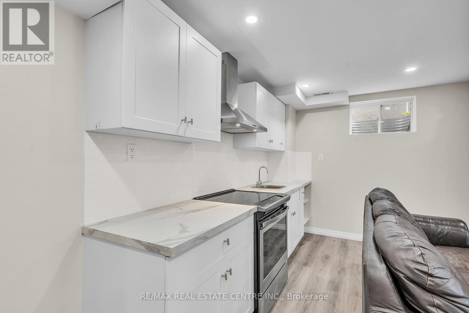 237 Goodwin Drive, Guelph, Ontario  N1L 0K1 - Photo 28 - X12475587