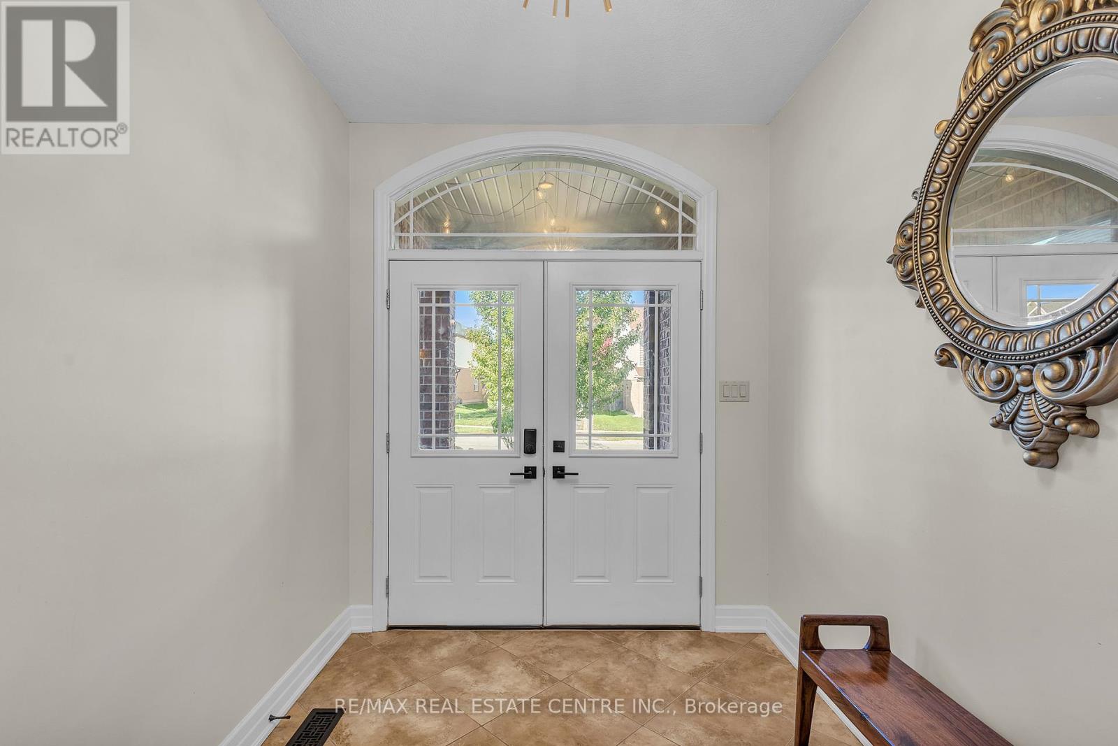 237 Goodwin Drive, Guelph, Ontario  N1L 0K1 - Photo 4 - X12475587