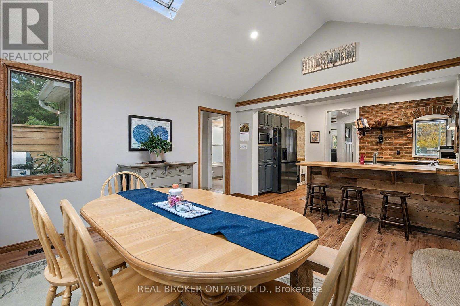 30 Wood Street, Mapleton, Ontario  N0G 1P0 - Photo 19 - X12475590