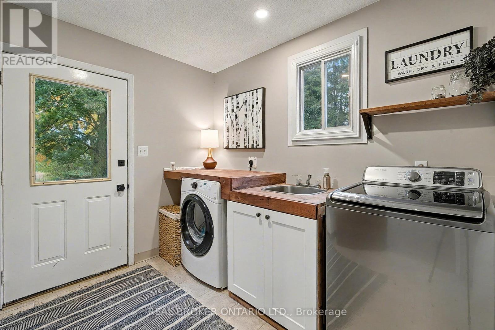 30 Wood Street, Mapleton, Ontario  N0G 1P0 - Photo 22 - X12475590