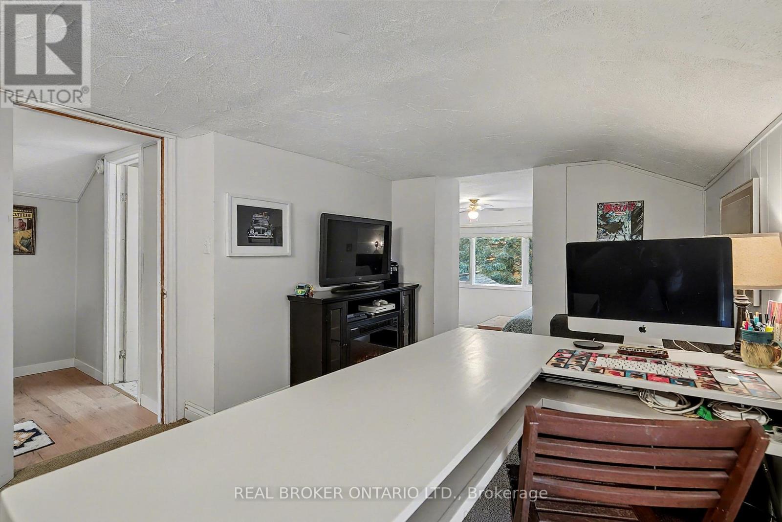 30 Wood Street, Mapleton, Ontario  N0G 1P0 - Photo 31 - X12475590