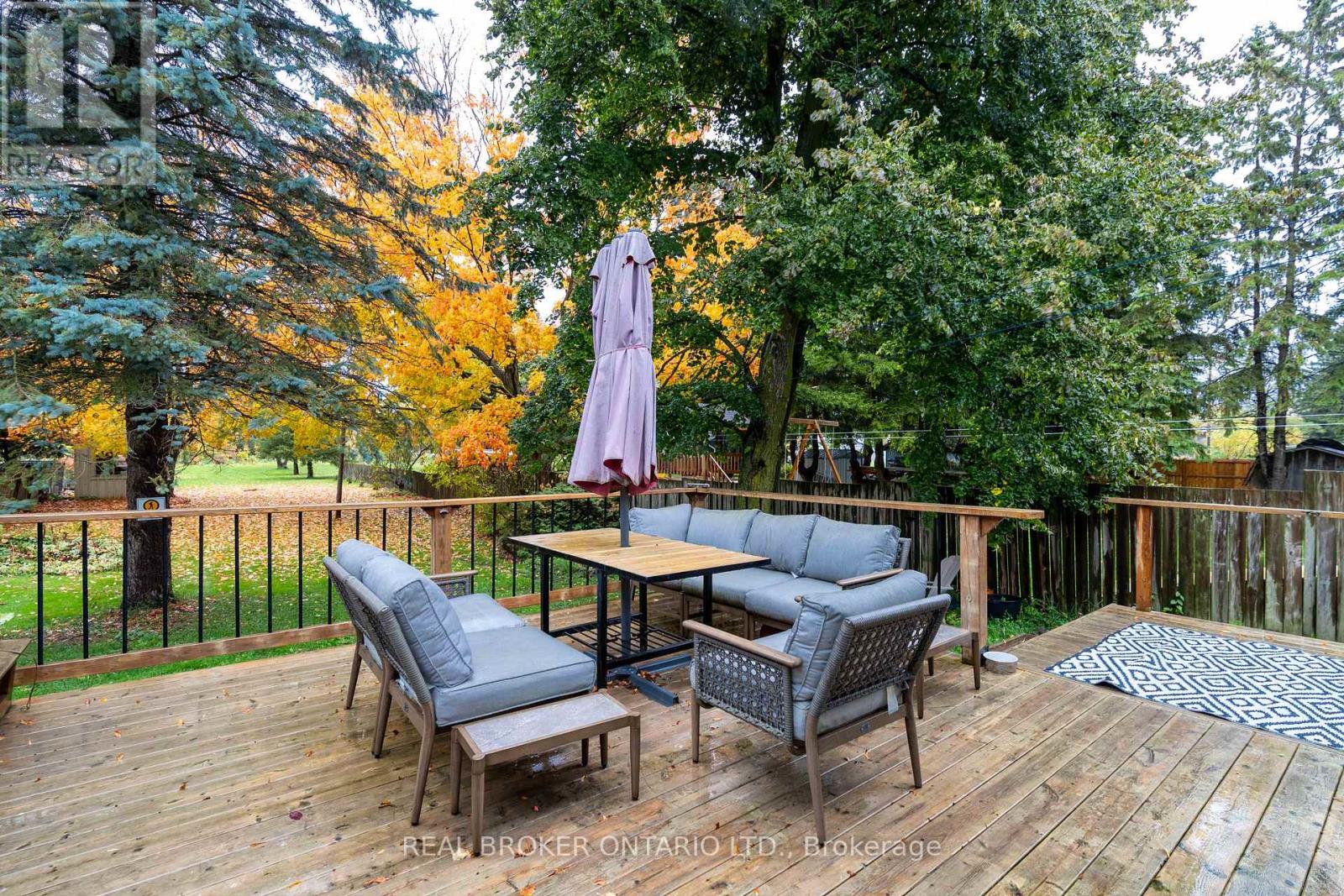 30 Wood Street, Mapleton, Ontario  N0G 1P0 - Photo 45 - X12475590