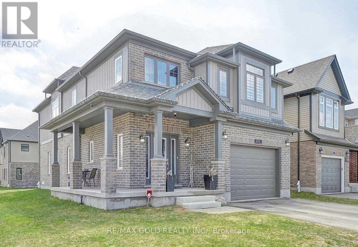 201 TALL GRASS CRESCENT, Kitchener, Ontario