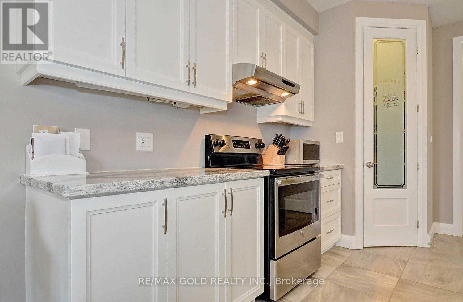 201 Tall Grass Crescent, Kitchener, Ontario  N2P 0G6 - Photo 11 - X12475599