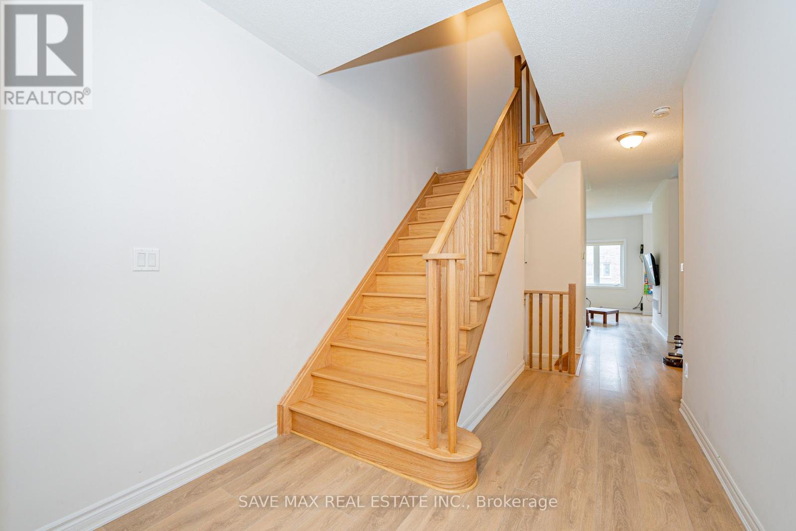 136 Sapphire Way W, Thorold, Ontario  L2V 0B8 - Photo 14 - X12475600