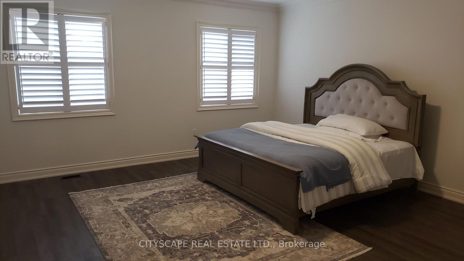114 Avanti Crescent, Hamilton, Ontario  L8B 1W8 - Photo 11 - X12475612