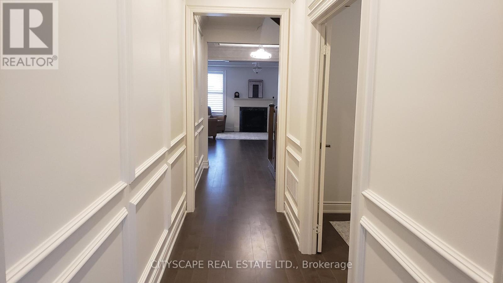 114 Avanti Crescent, Hamilton, Ontario  L8B 1W8 - Photo 4 - X12475612