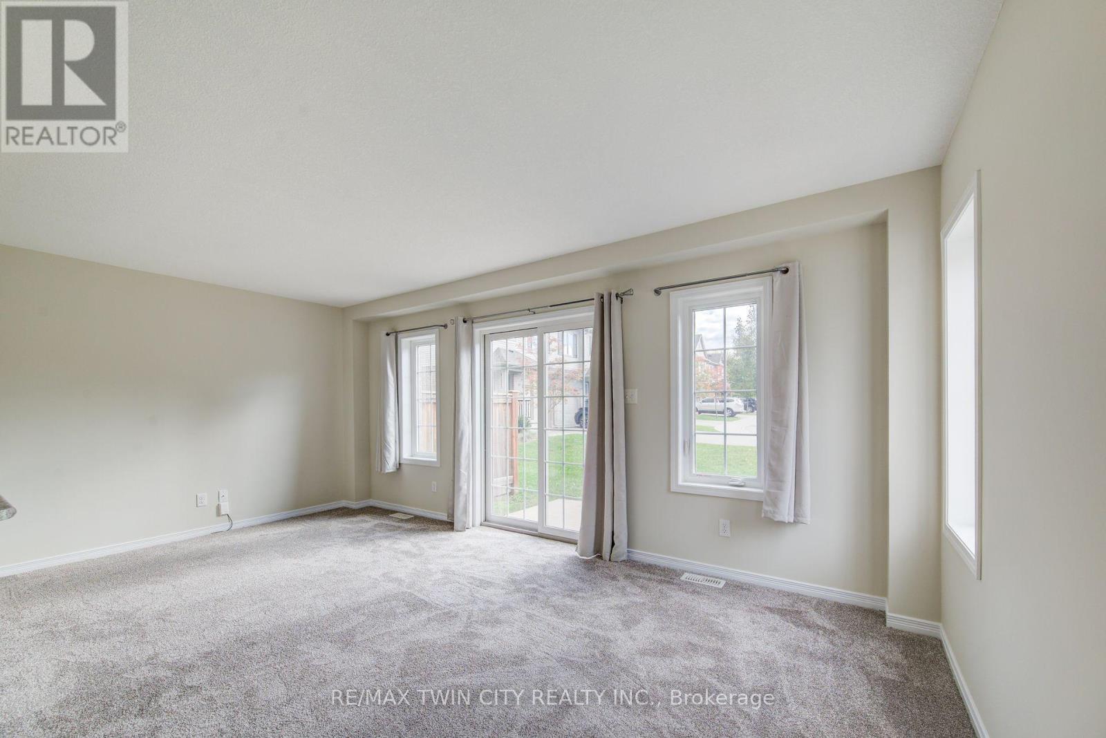 40 - 50 Pinnacle Drive, Kitchener, Ontario  N2P 1C5 - Photo 18 - X12475618