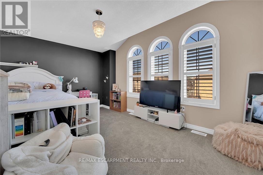 8 Chartwell Circle, Hamilton (Jerome), Ontario  L9A 0B6 - Photo 32 - X12475620