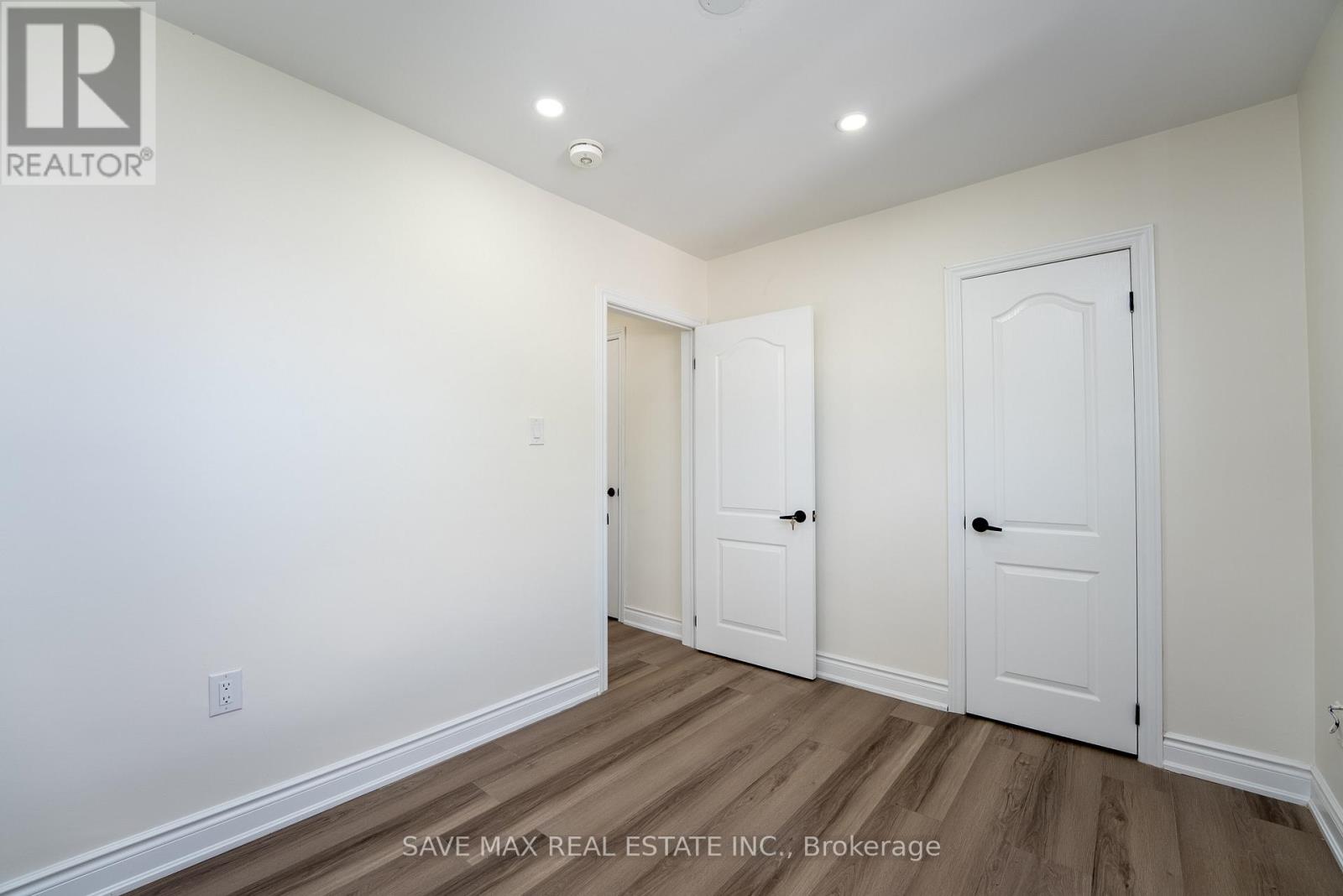 441 West 5th Street, Hamilton, Ontario  L9C 3P5 - Photo 23 - X12475621
