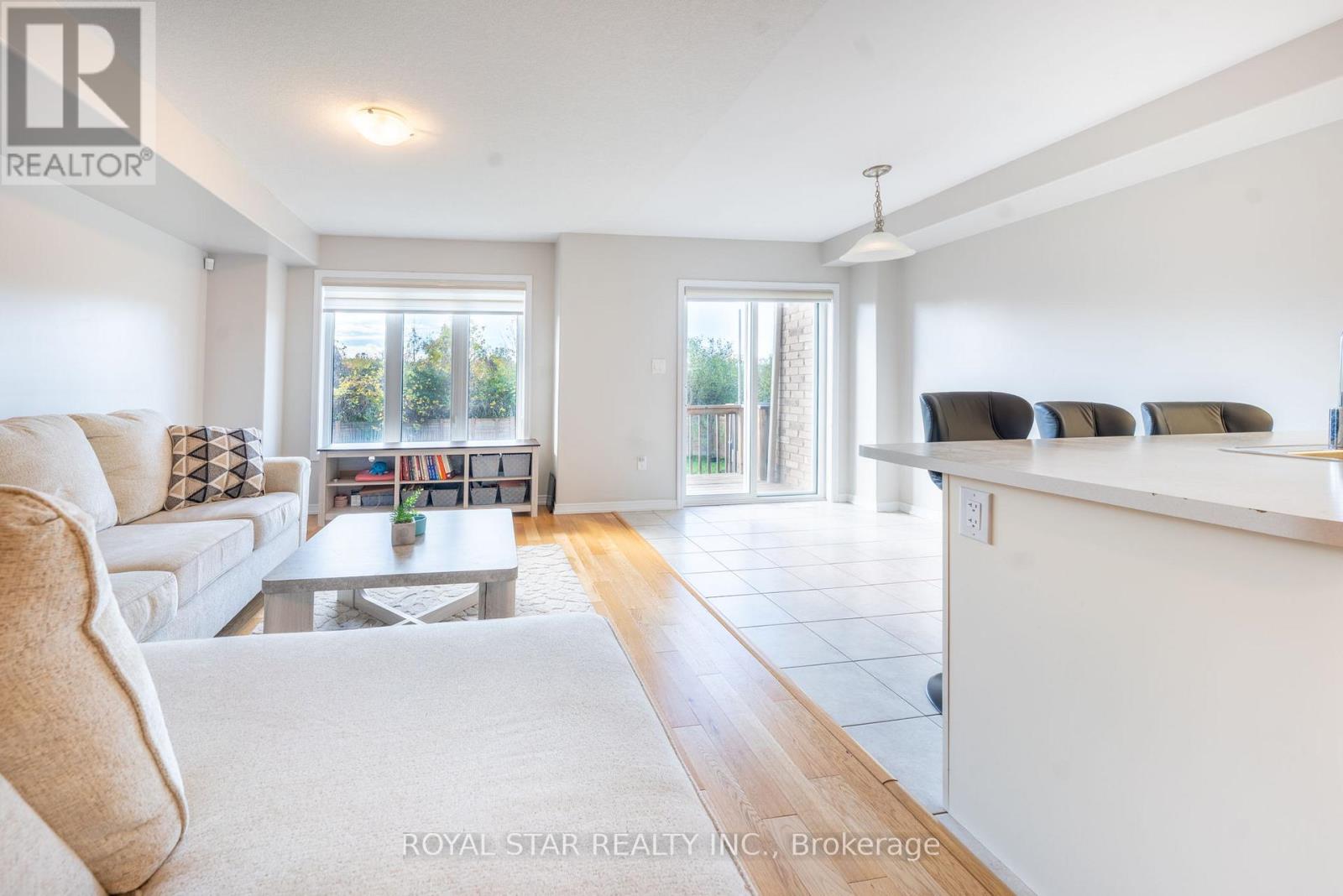 170 Esther Crescent, Thorold, Ontario  L3B 5N5 - Photo 6 - X12475671