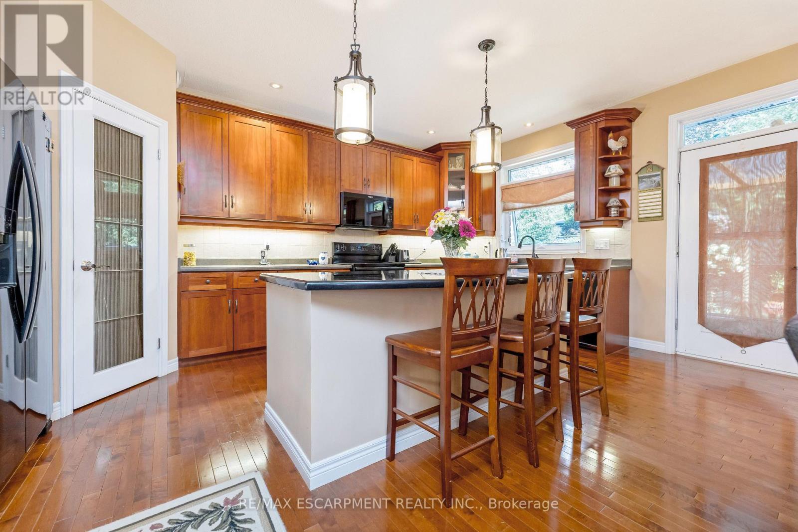 178 Bernardi Crescent, Guelph/eramosa, Ontario  N0B 2K0 - Photo 14 - X12475674