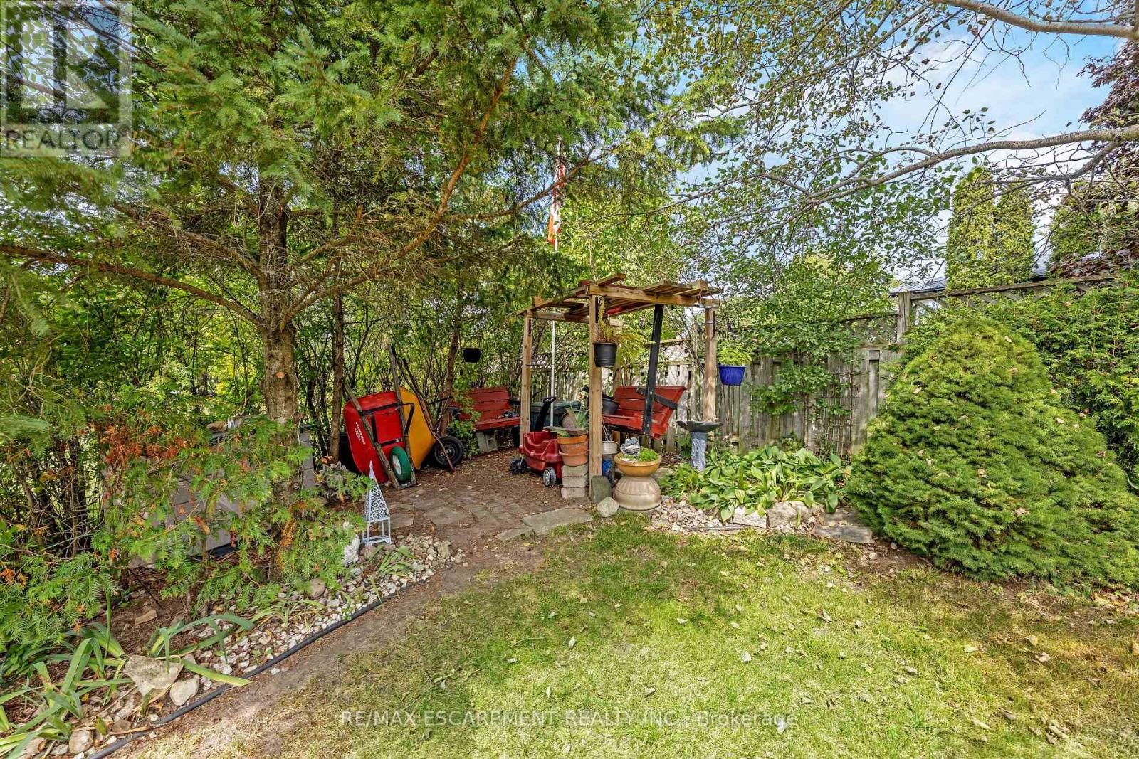 178 Bernardi Crescent, Guelph/eramosa, Ontario  N0B 2K0 - Photo 39 - X12475674