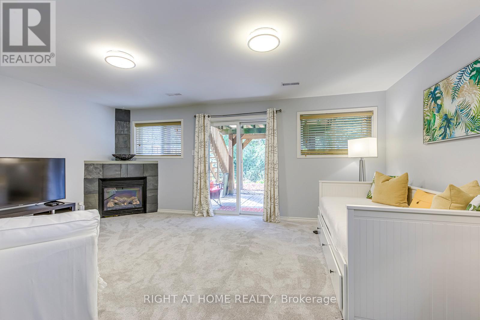457 Laurel Gate Drive, Waterloo, Ontario  N2T 2S1 - Photo 38 - X12475709