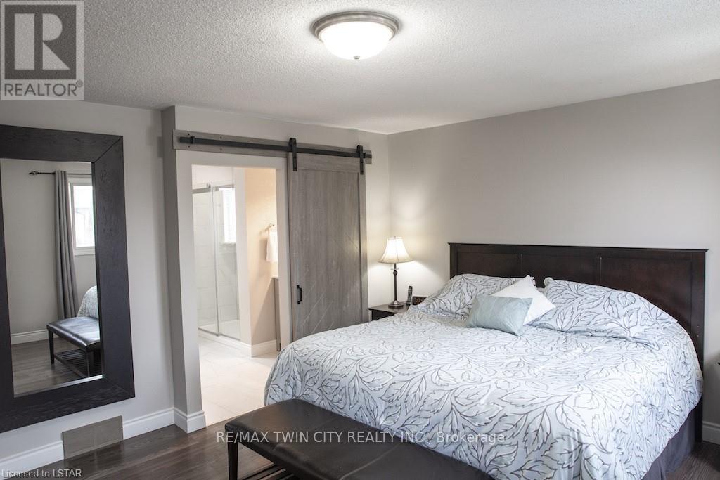 42 Redwood Lane, London East, Ontario  N5V 4C4 - Photo 19 - X12475721