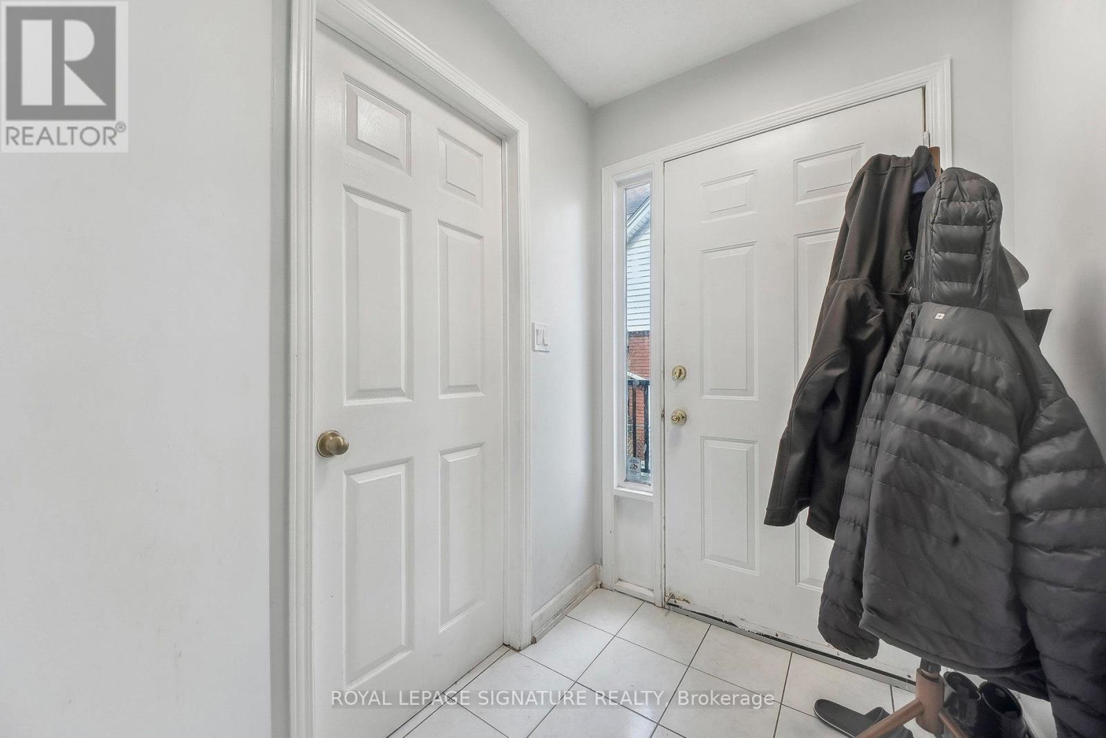 90 Tisdale Street S, Hamilton, Ontario  L8N 2W2 - Photo 5 - X12475740