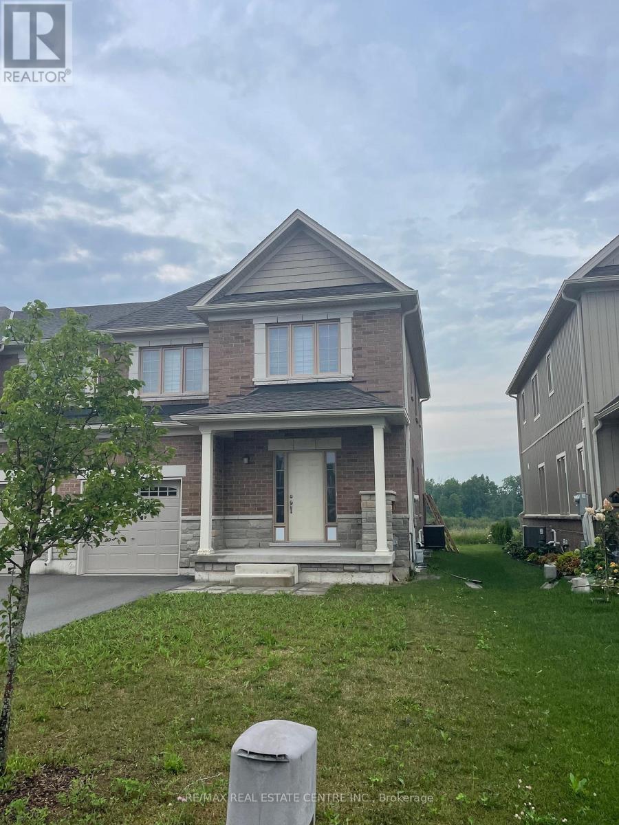 1452 Marina Drive, Fort Erie, Ontario  L2A 0C7 - Photo 2 - X12475751