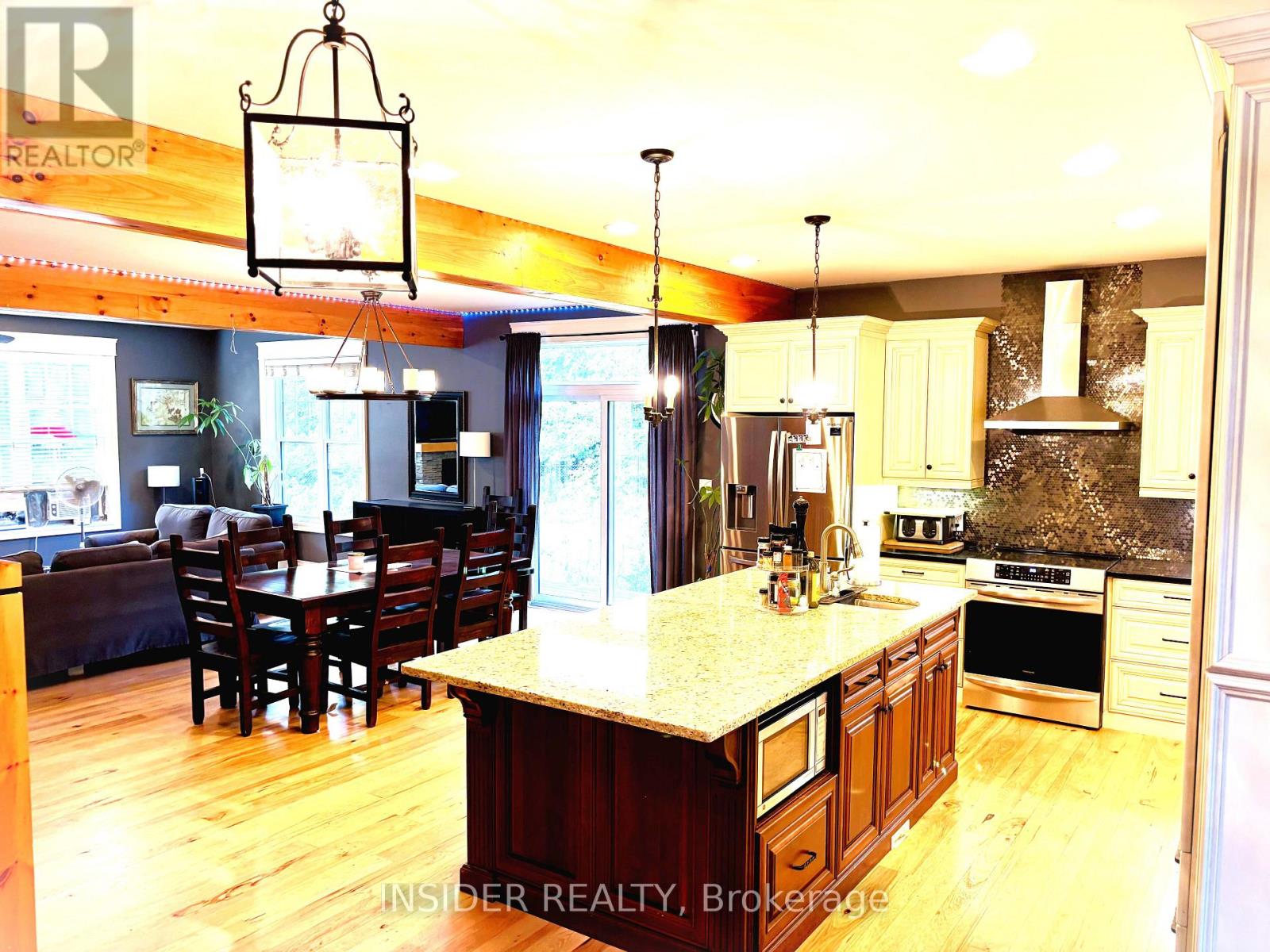 129 Blue Jay Crescent, Grey Highlands, Ontario  N0C 1H0 - Photo 4 - X12475820