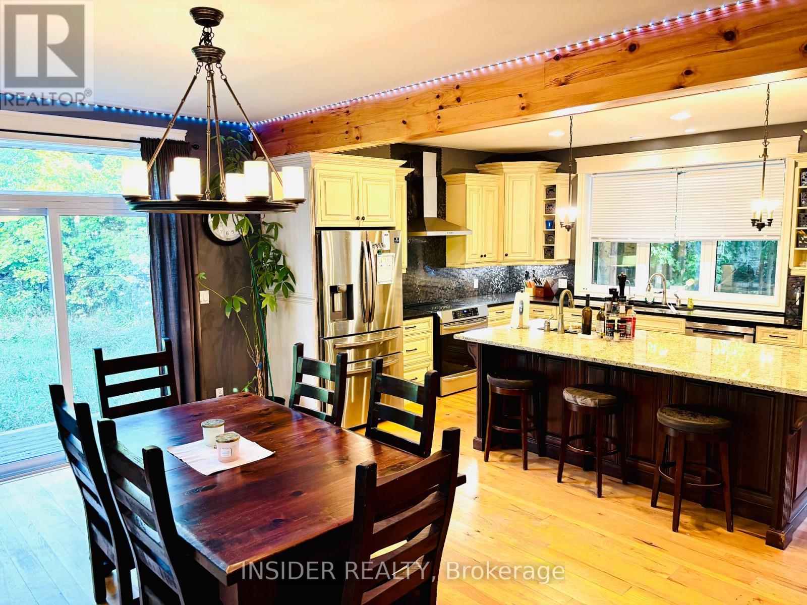 129 Blue Jay Crescent, Grey Highlands, Ontario  N0C 1H0 - Photo 5 - X12475820