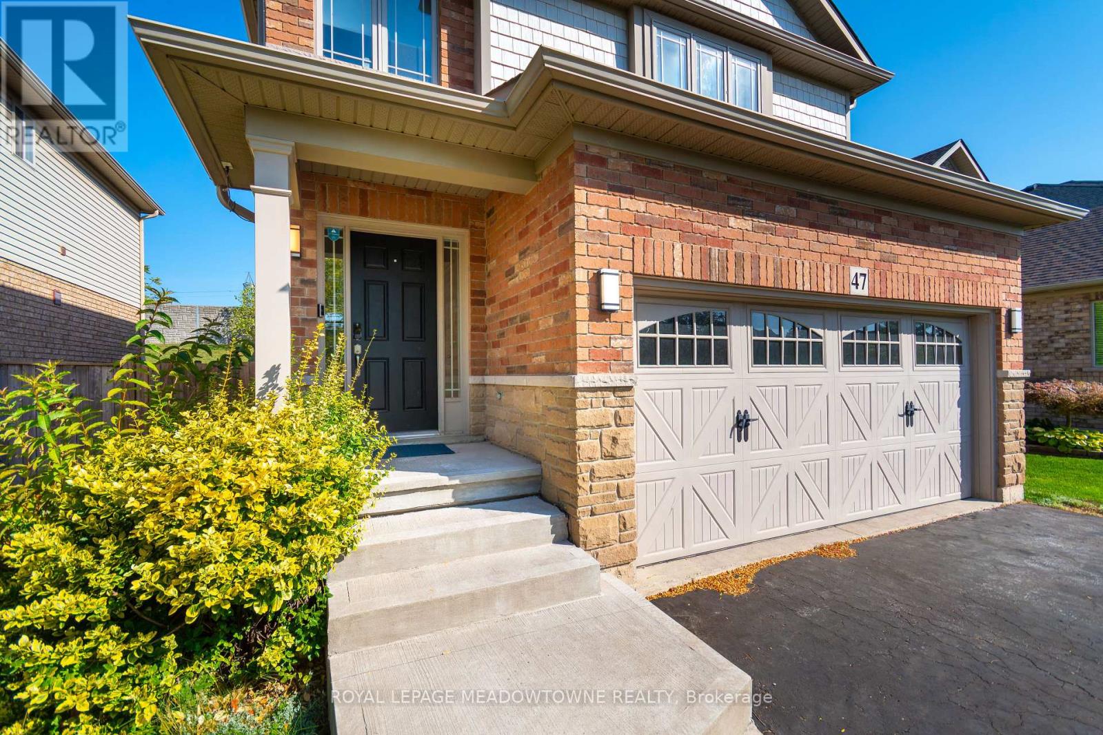 47 Plum Tree Lane, Grimsby, Ontario  L3M 5T5 - Photo 4 - X12475839