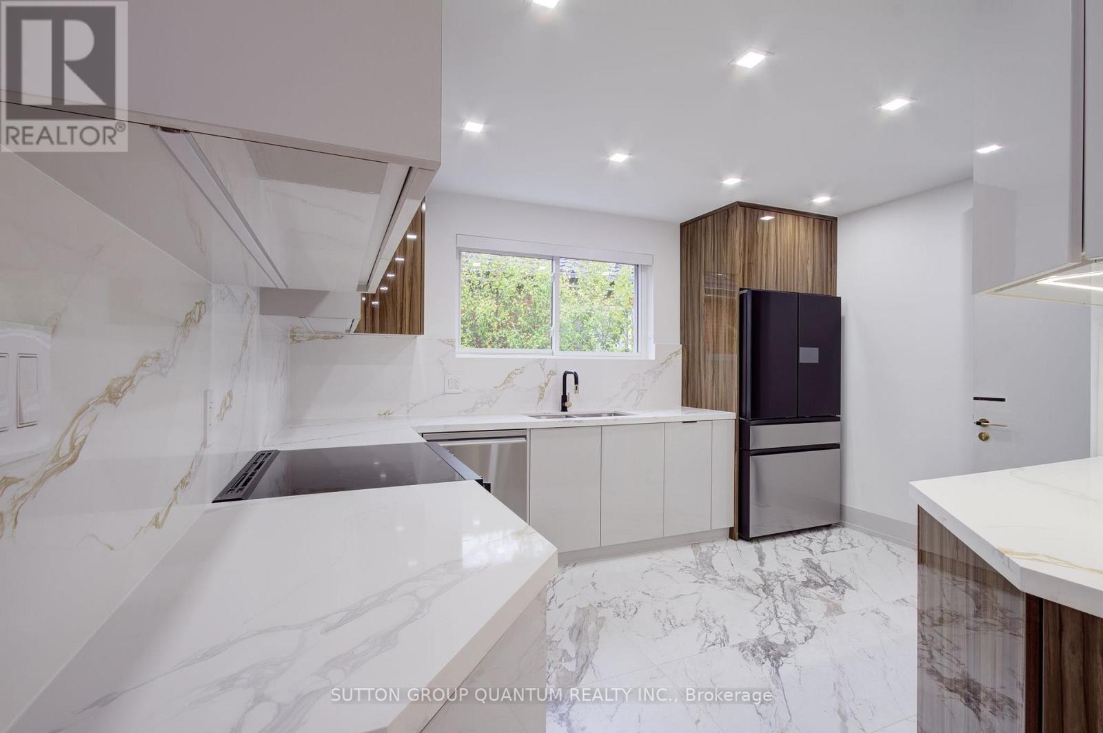 Upper Unit - 95 South Bend Road E, Hamilton, Ontario  L9A 2B3 - Photo 15 - X12475873