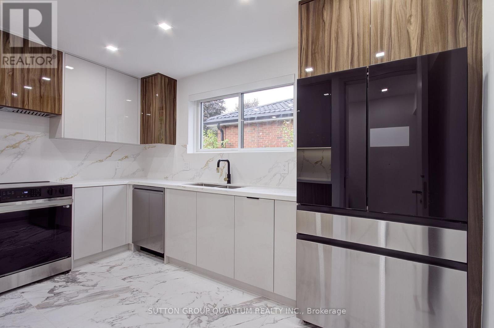 Upper Unit - 95 South Bend Road E, Hamilton, Ontario  L9A 2B3 - Photo 17 - X12475873