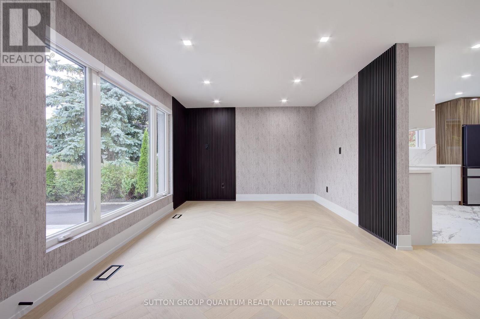 Upper Unit - 95 South Bend Road E, Hamilton, Ontario  L9A 2B3 - Photo 8 - X12475873