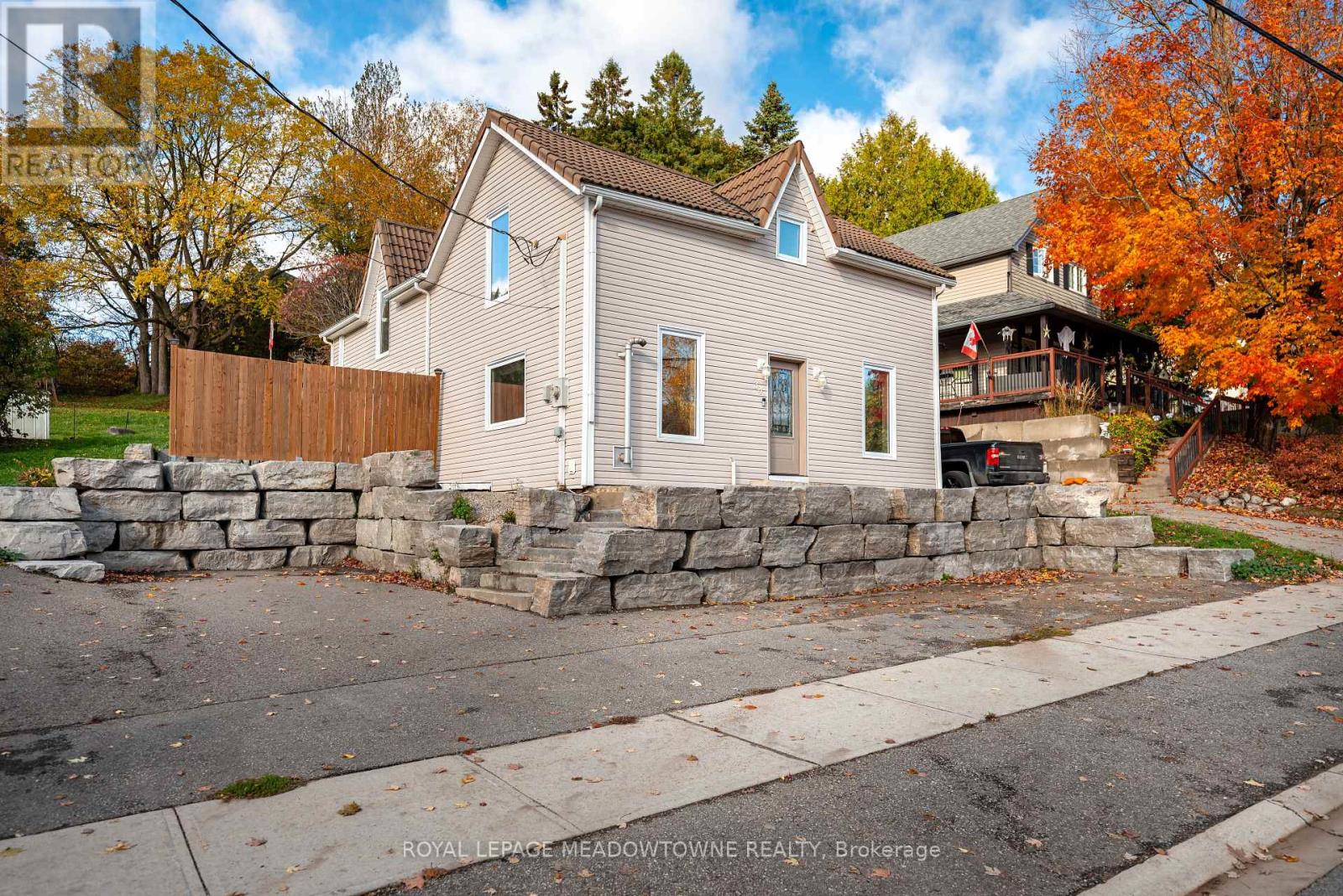 34 CROZIER STREET, East Luther Grand Valley, Ontario