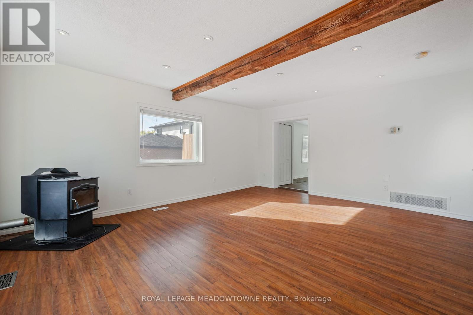 34 Crozier Street, East Luther Grand Valley, Ontario  L0N 1G0 - Photo 10 - X12475884