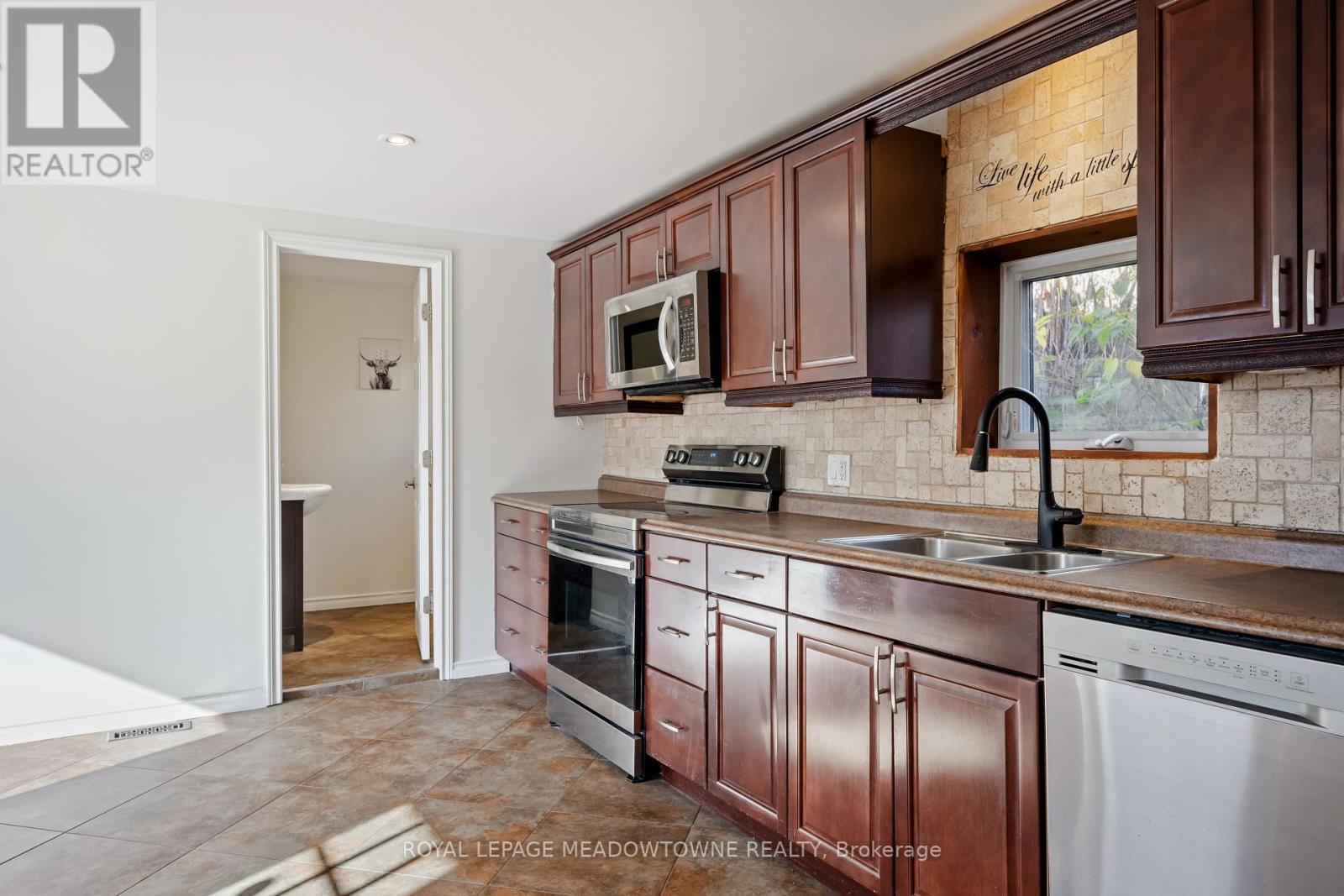 34 Crozier Street, East Luther Grand Valley, Ontario  L0N 1G0 - Photo 15 - X12475884