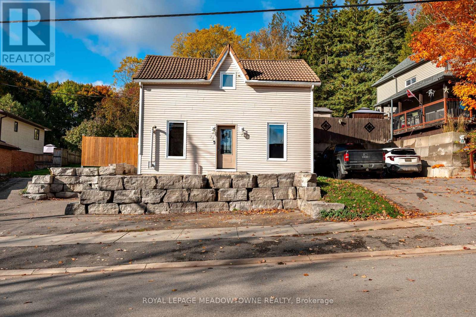 34 Crozier Street, East Luther Grand Valley, Ontario  L0N 1G0 - Photo 2 - X12475884